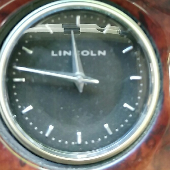 Profile Picture of Tadele Kakissa (@tadele) on Poshmark