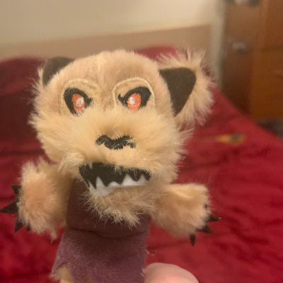 Profile Picture of Derek in His Lair (@rderekp) on Twitter