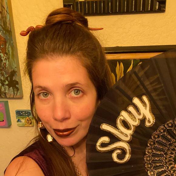 Profile Picture of Amber Starshine (@amberp17) on Poshmark
