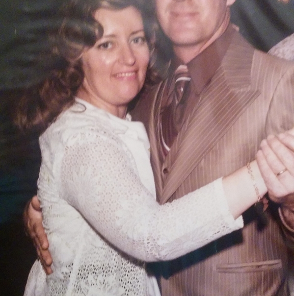 Profile Picture of Jane Campbell (@janespets) on Poshmark