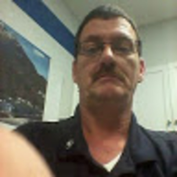 Profile Picture of Richard Hatch (@cr91475) on Poshmark