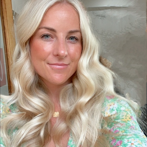 Profile Picture of Casey Dorrington (@caseyneeds) on Poshmark