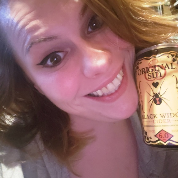 Profile Picture of Angelique Sarpolis (@truegunnz87) on Poshmark