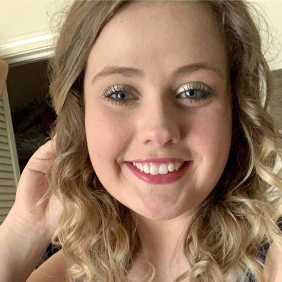 Profile Picture of Taylor Harmon (@taylors2015) on Poshmark