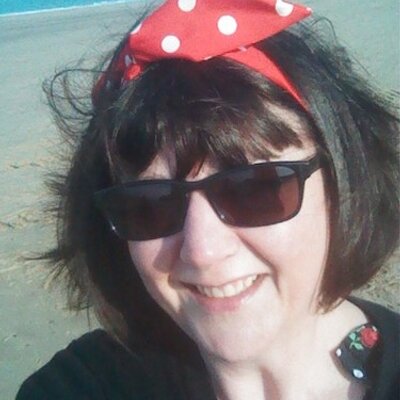 Profile Picture of Elizabeth Rochford (@lizziebear1) on Twitter