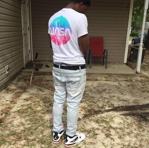 Profile Picture of Khalil Wright (@khalil_wright) on Poshmark