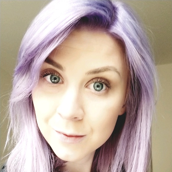 Profile Picture of Kate Mccoy (@katherinemacc) on Poshmark