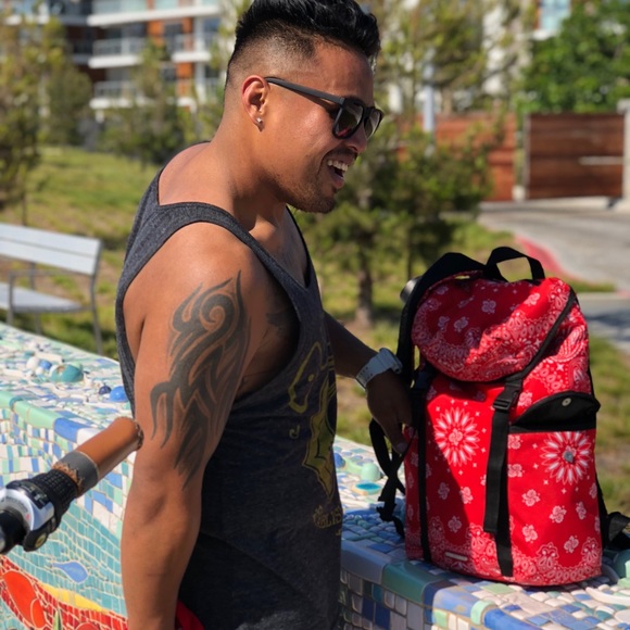 Profile Picture of Jeffrey Pertubal (@j3bbreyrox) on Poshmark