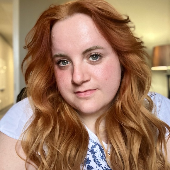 Profile Picture of Taylor Riether (@taylorriether) on Poshmark