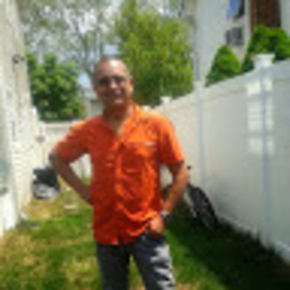Profile Picture of Brian Fredericks (@pownar51) on Poshmark