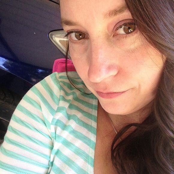 Profile Picture of Angela Frederick (@nukeyooler) on Poshmark
