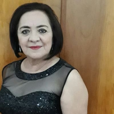 Profile Picture of Elena Mina (@ElenaMina8) on Twitter