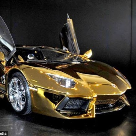 Artin Janfeshan - Poshmark Profile Picture of Artin Janfeshan (@artinjanfeshan) on Poshmark