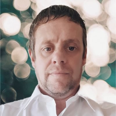 Profile Picture of Derek Ross (@anniesaider) on Twitter