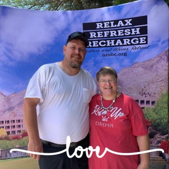 Profile Picture of Shelly Perkins (@shellyspopbox) on Poshmark
