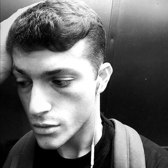 Profile Picture of Miles Rouen (@mrouen105) on Poshmark