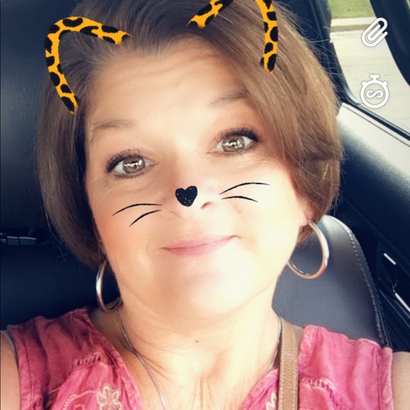 Profile Picture of Janice Kotouch (@mamiek62) on Poshmark