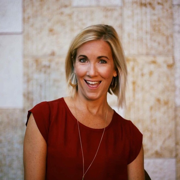 Profile Picture of Casey Hendricks (@chendricks) on Poshmark
