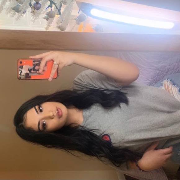Profile Picture of Michelle-guadalupe Cachu (@mcachu) on Poshmark