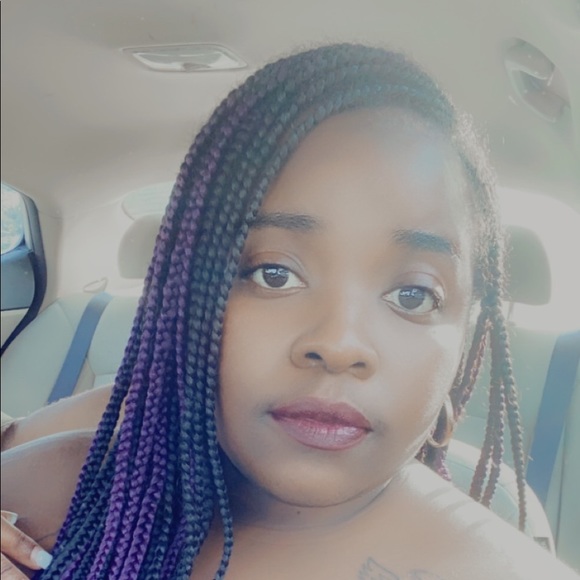 Profile Picture of Ariel Pope (@ariel_pope) on Poshmark