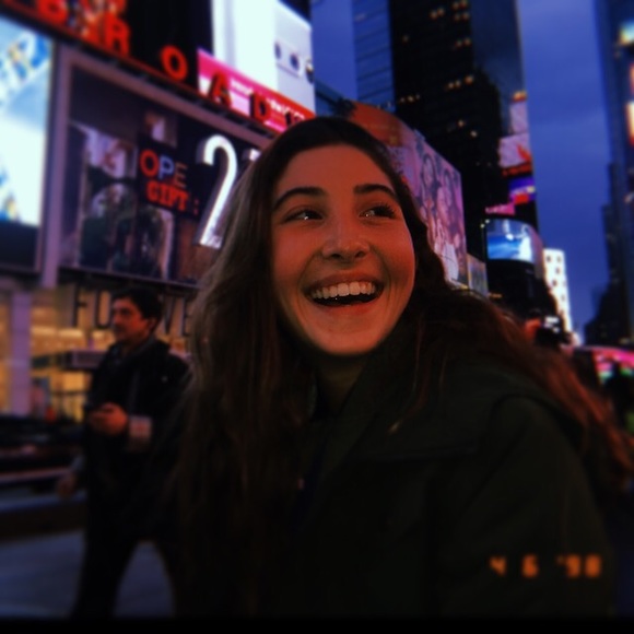 Profile Picture of Carmella Muccilli (@carmellarosem) on Poshmark