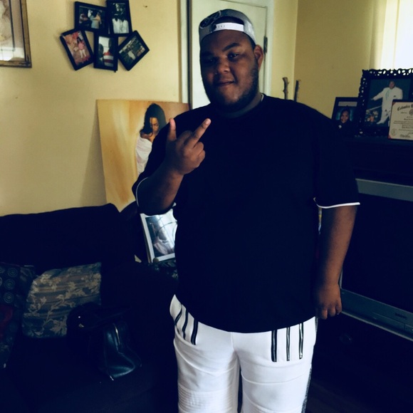 Profile Picture of Vincent Hicks (@panchodabear) on Poshmark