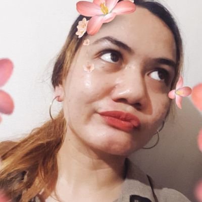 Profile Picture of Nina Ramos (@thelweird) on Twitter