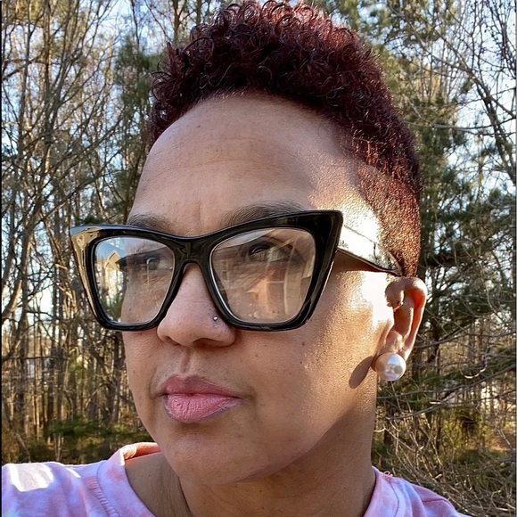 Profile Picture of Yolanda Mayes (@y_mayes) on Poshmark