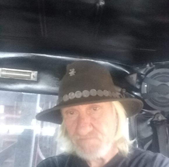 Profile Picture of John Gibson (@jrgibson960) on Poshmark