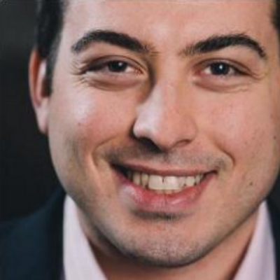 Profile Picture of Derek Halpern (@socialtriggers) on Twitter