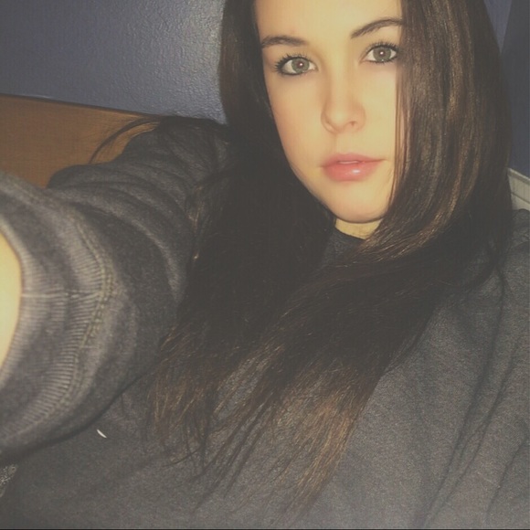 Profile Picture of Lily An (@lilystryker) on Poshmark