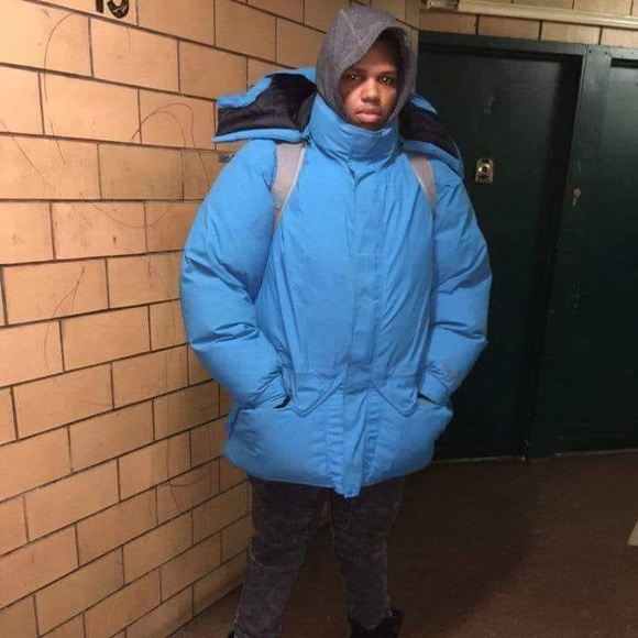 Profile Picture of Sean Gary (@seangary868) on Poshmark