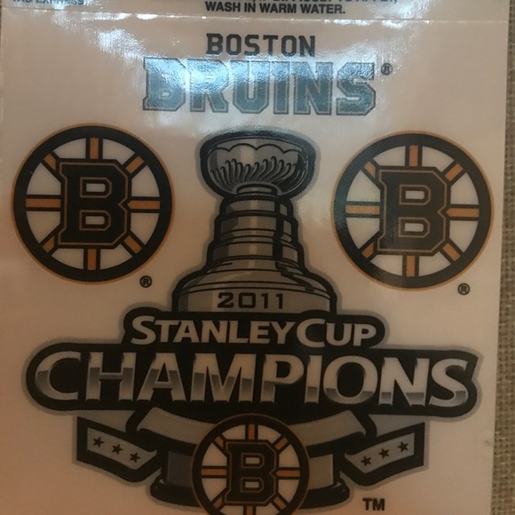 Profile Picture of Stephen Lowry (@slowry8080) on Poshmark