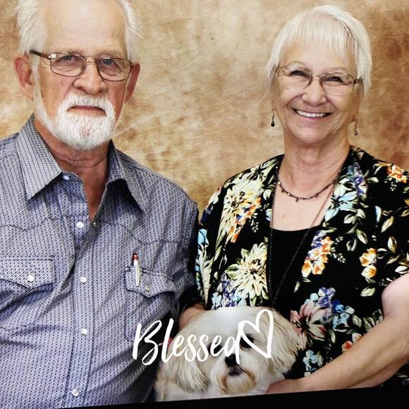 Profile Picture of Linda Witbeck (@lindawitbeck) on Poshmark