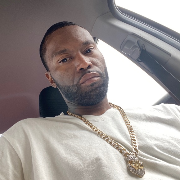 Profile Picture of Carl Reynolds (@clr776) on Poshmark