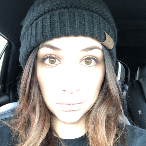 Profile Picture of Mariah Klerekoper (@m_klerekoper) on Poshmark