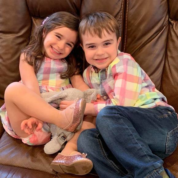 Profile Picture of Liz Morabito (@lizcrags) on Poshmark