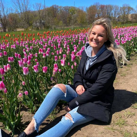 Profile Picture of Joanna Rottschafer (@jrottschafer1) on Poshmark