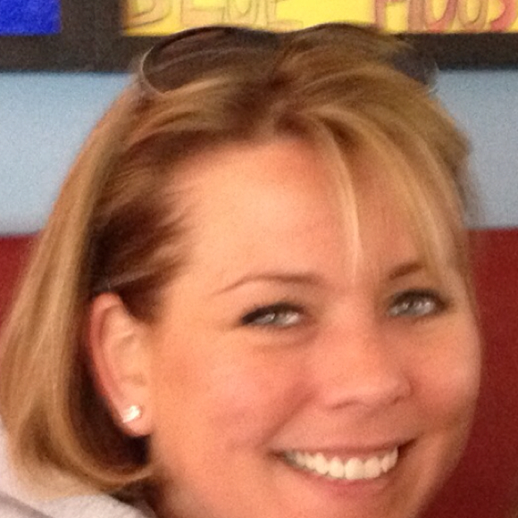 Profile Picture of Kate Ray (@kateray18) on Poshmark