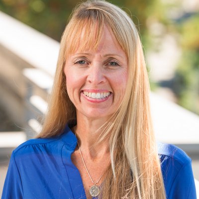 Profile Picture of Kim Vincent (@kvlayton) on Twitter
