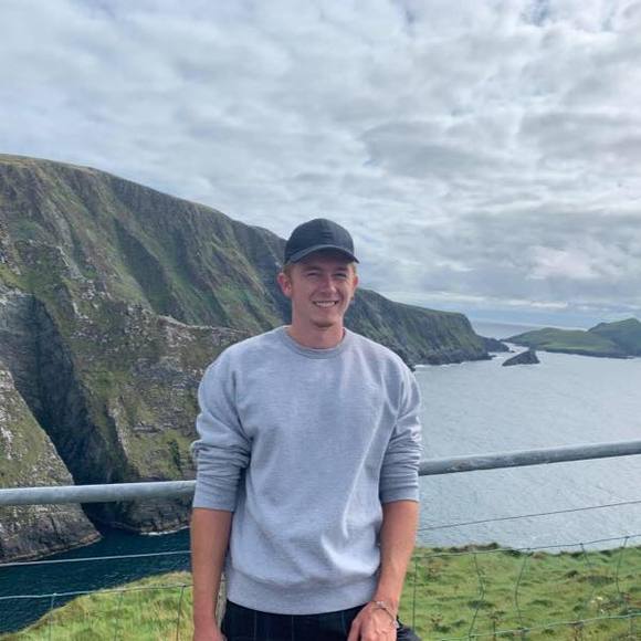 Profile Picture of Sean Heeney (@anon3303) on Poshmark