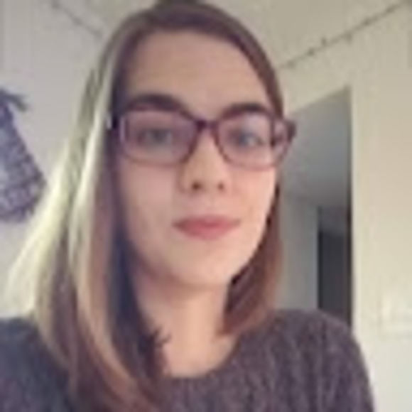 Profile Picture of Cate Perschke (@catygurl) on Poshmark