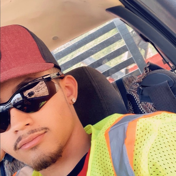 Profile Picture of Kenyon Downard (@kenyondownard) on Poshmark