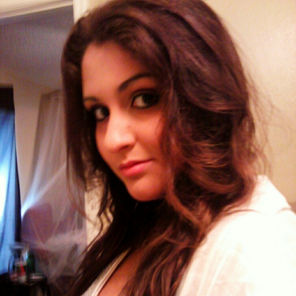 Profile Picture of Abbie Ferritto (@abbie12) on Poshmark