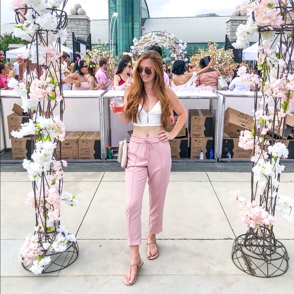 Profile Picture of Leigh-anne Kuzma (@leighkuzma) on Poshmark