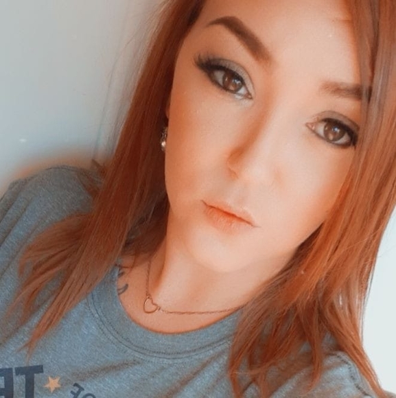 Profile Picture of Shakera Henley (@shakerahenley) on Poshmark