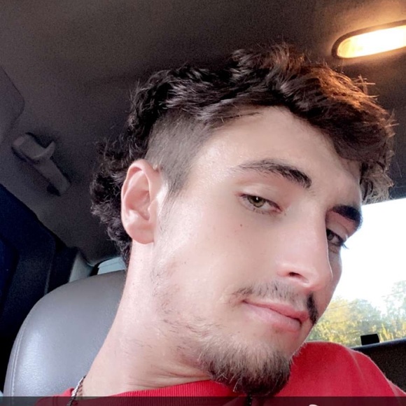 Profile Picture of Erik Bradley (@erik_braldey21) on Poshmark