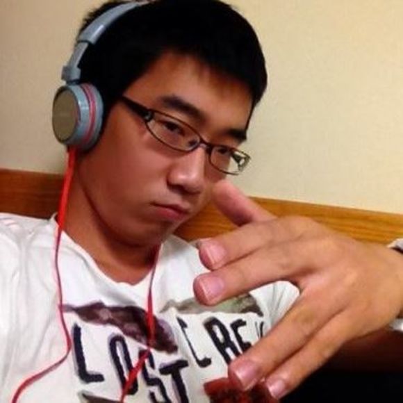 Profile Picture of Yang Yuxi (@yuxiyang) on Poshmark