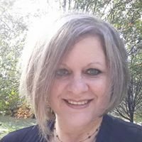 Profile Picture of Polly Roberts (@PollyRoberts_44) on Twitter