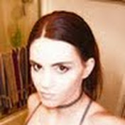 Profile Picture of Michelle Fowler (@bombshelly5150) on Youtube